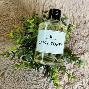 NEW Beauty Papier Daisy Floral Natural Formula Facial Toner